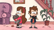 S1e1 dipper and mabel at home