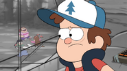 T2e4 Dipper observa a Mabel