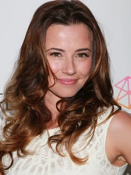 Cast linda cardellini