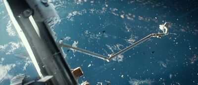 Gravity-movie-2013-trailer-screenshot-4 (1).jpg