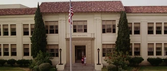 MV5BNTAxM2YyN2EtYzUxMy00OWZlLWJhMjEtNjgyMjYwNDhiOWI2XkEyXkFqcGdeQXVyNDE5MTU2MDE@. V1 .jpg (200 KB)