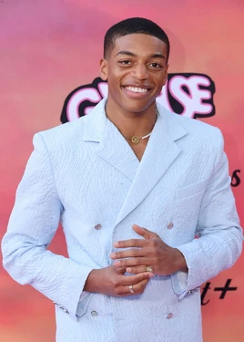 Maxwell Whittington Cooper-Pink Carpet-2023