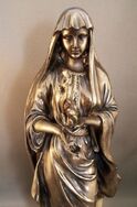 Hestia-with-flame-statue-CUfront-PT-8921