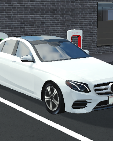 2017 Mercedes Benz E400 Sedan Greenville Beta Roblox Wiki Fandom - roblox mercedes benz