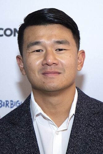 Ronny Chieng Gremlins Wiki Fandom Ronny Chieng Gremlins Wiki Fandom