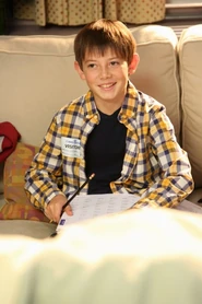 Mason Warner (Griffin Gluck)