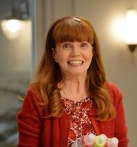 Karen Kepner (Femme de Joe) (Mère de Libby, Kimmie, Alice et April)