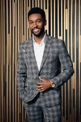 Winston Ndugu (Mari, séparé, de Maggie)