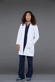 Sandra Oh como Cristina Yang
