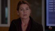 13x01MeredithGrey