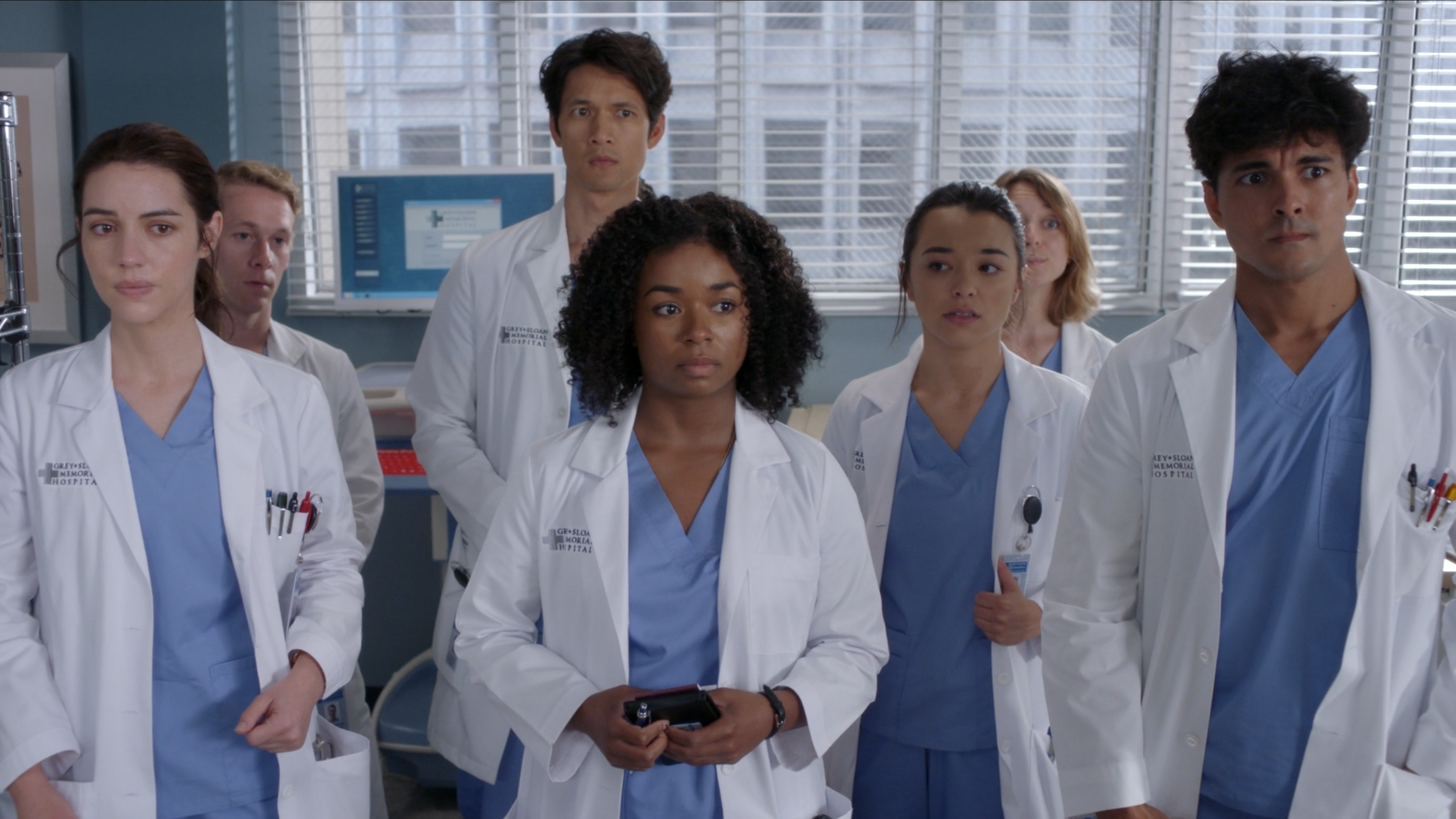 The 5 New Interns of 'Grey's Anatomy' Reveal All the Details About Their  Debuts in a Behind-the-Scenes Interview