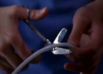 Izzie cuts Denny's LVAD wire