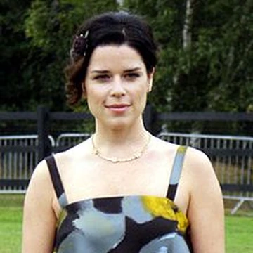 Neve Campbell Grey S Anatomy Universe Wiki Fandom Neve campbell est une actrice, productrice, coproducteur délégué américaine.
