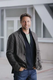 NathanRiggsS12-8.jpg (25 KB)