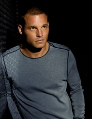 Alex-promo-3-5.jpg (453 KB)