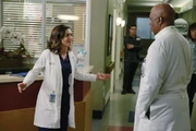 Amelia le grita a Richard.