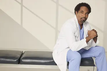 Jason George como Ben Warren