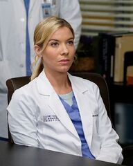 Tessa Ferrer as Leah Murphy