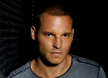 Alex-promo-3-4.jpg (389 kB)