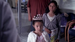Zoe Marshall (right)