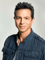 PPS6JakeReilly.jpg (138 KB) Benjamin Bratt as Jake Reilly