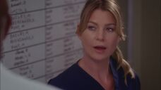 Staffel 9: Meredith ist jetzt Oberärztin und ist sichtlich zufrieden, dass ihre Assistenzärzte sie "Medusa" nennen.