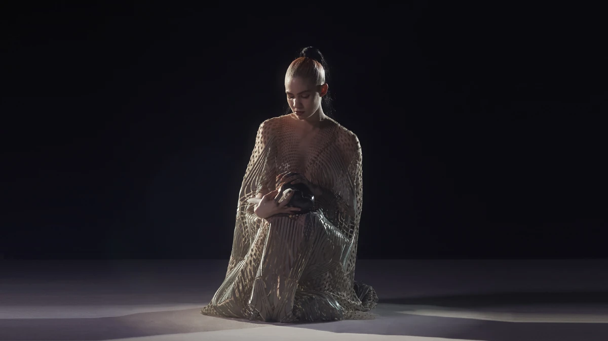 GARAGE/Photoshoot Grimes Wiki Fandom