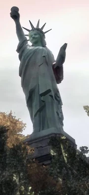 Statue of Happiness Closer