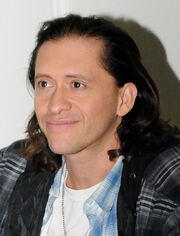 Clifton Collins Jr 2013 (cropped)