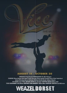 ViceTheMusical-GTAV.jpg (57 КБ) Vice - The Musical плакат із зображенням головних героїв – чоловіка та жінки