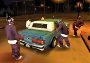 Betaballaspushcjscar.jpg (164 КБ) Балласы с бета-скинами толкают и бьют автомобиль Си-Джея