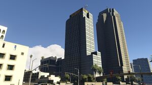 RichardsMajestic-GTAV-WeazelPlaza