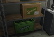 caixas Sprunk no quarto dos fundos da 24-7.