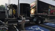 Trevor kradnie ciężarówkę