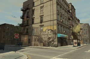 Граффити, посвященное, возможно, одному из погибших членов Испанских лордов или местному рэперу латиноамериканского происхождения