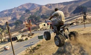 Trevor-GTAV-OnQuadBike.jpg (136 КБ) Тревор прыгает с холма на Blazer'e