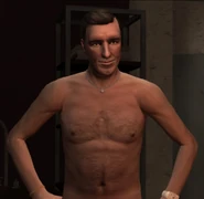 Tom Stubbs a Politics küldetésben, annál a hírhedt jelenetnél, ahol teljesen meztelenül látható.