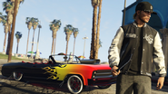 La Buccaneer Custom dans les rues de Los Santos (GTA V).