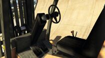 Forklift-GTAV-Inside