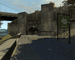 Entrance of the tunnel leading to Steinway Park.