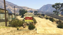 McKenzieField-GTAVee-EntrySigns.jpg (1.24 MB) Signs at the entry.