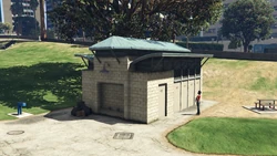 DeckerPark-GTAVe-ToiletsSouth.png (4.07 MB) Public bathrooms at the south end.