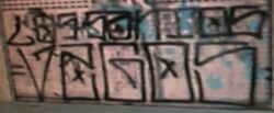 Non-interactive graffiti of the Los Santos Vagos.