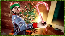 FestiveSurprise2022-GTAOe-CandyCane.jpg (528 KB) The new Candy Cane melee weapon.