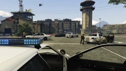 Los Santos County Sheriff deputies surrounding the prison.