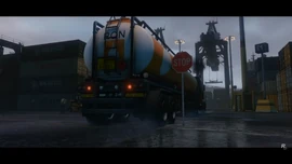 GTAVeAnnouncementTrailer-GTAV-SS15