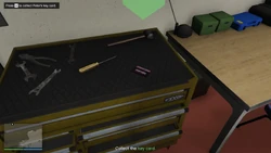 TheDugganRobbery-GTAOe-PlanningWork-VIPPass-SS10.png (1.46 MB) Collect the key card.