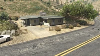 BikerSellCourierService-GTAO-Countryside-DropOff11