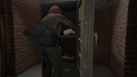 TheCayoPericoHeist-GTAO-PrimaryTarget-StealingBearerBonds