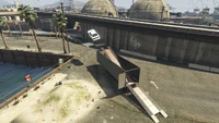 StuntJumps-GTAV-Jump7-ElysianIslandSignalStreet-Jump